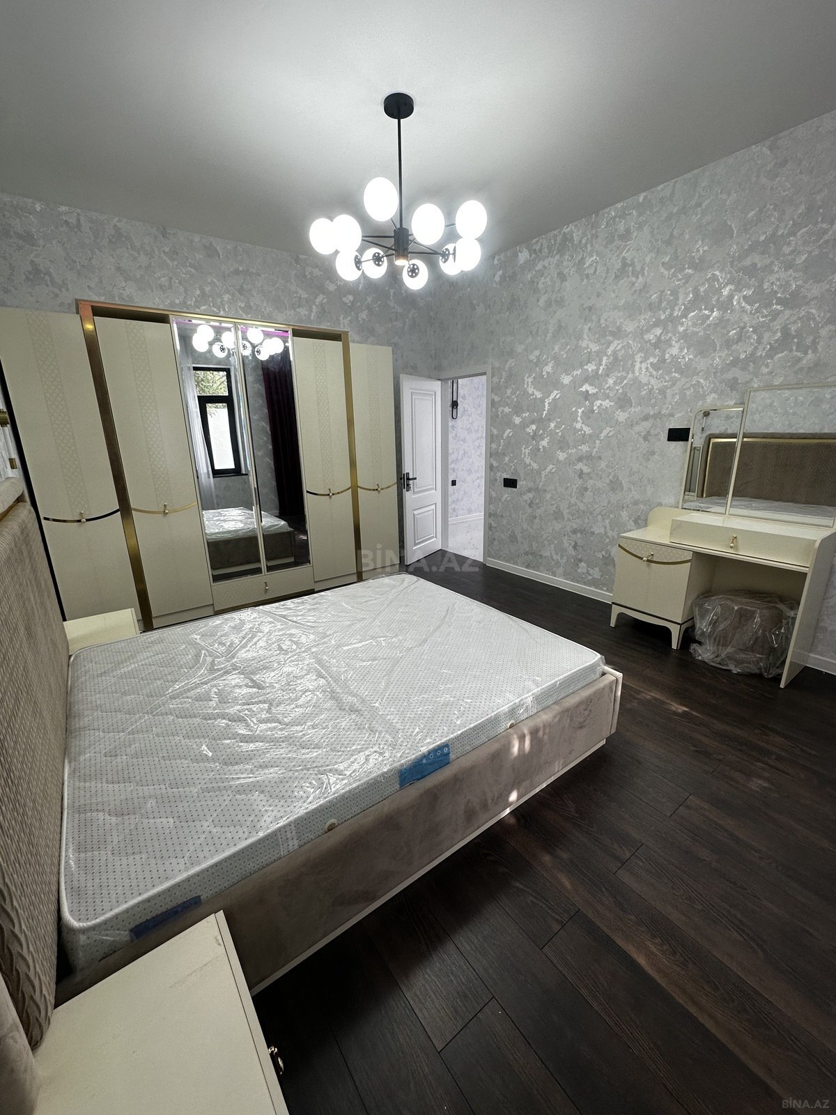 4 otaqlı Həyət evi/Bağ evi, Novxanı q., Bakı