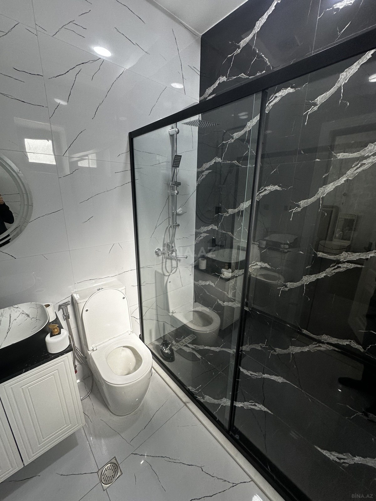 4 otaqlı Həyət evi/Bağ evi, Novxanı q., Bakı