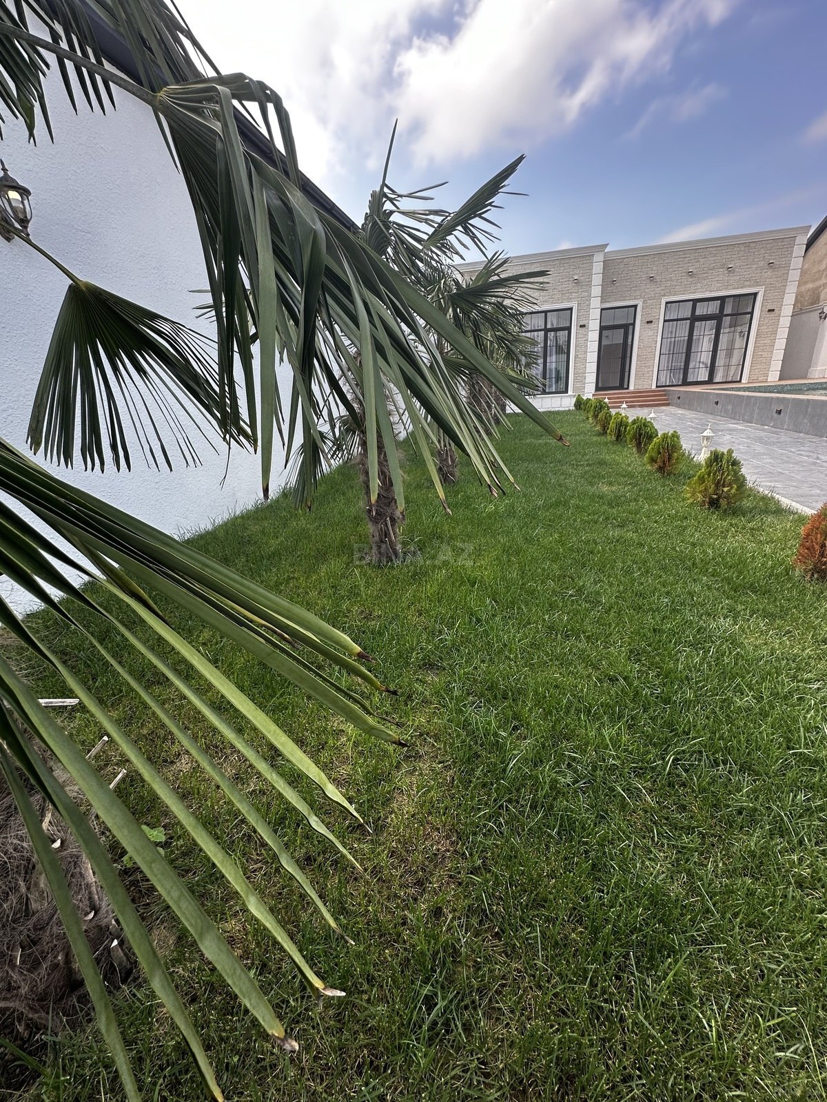 4 otaqlı Həyət evi/Bağ evi, Novxanı q., Bakı