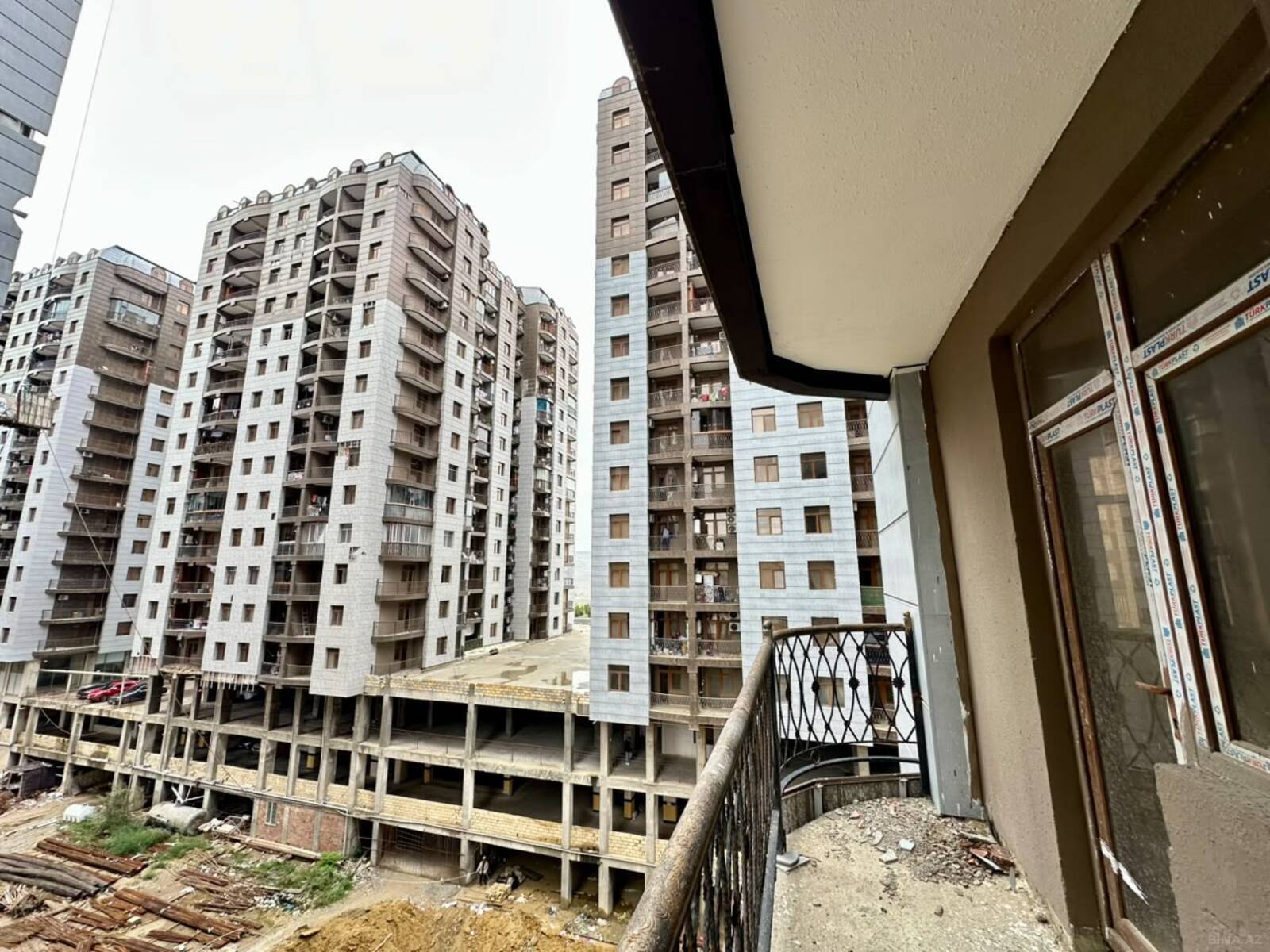 4 otaqlı Yeni tikili, Yeni Yasamal q., Bakı