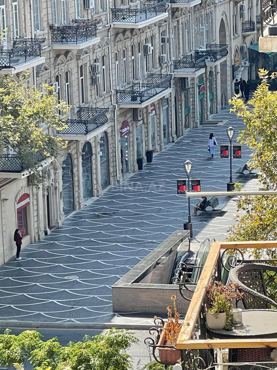 2 otaqlı Köhnə tikili, Sahil m., Bakı