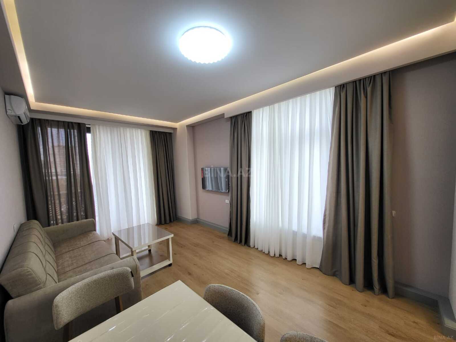 3 otaqlı Yeni tikili, Şah İsmayıl Xətai m., Bakı