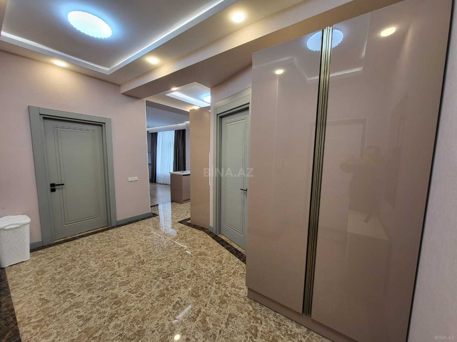 3 otaqlı Yeni tikili, Şah İsmayıl Xətai m., Bakı