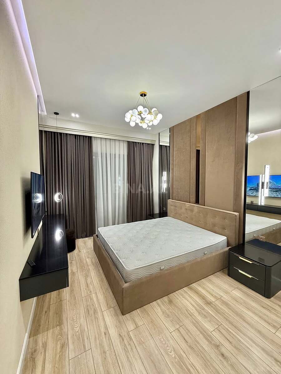 3 otaqlı Yeni tikili, Şah İsmayıl Xətai m., Bakı