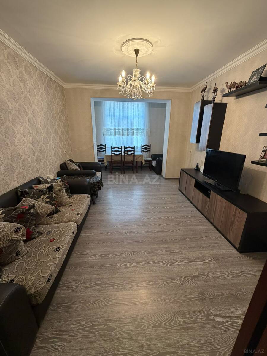 3 otaqlı Köhnə tikili, Xalqlar Dostluğu m., Bakı