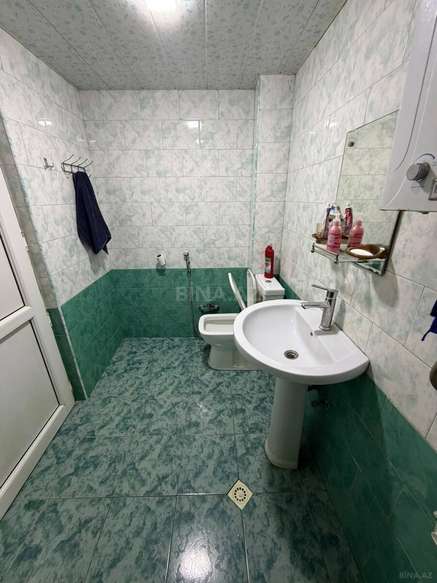 3 otaqlı Köhnə tikili, Xalqlar Dostluğu m., Bakı