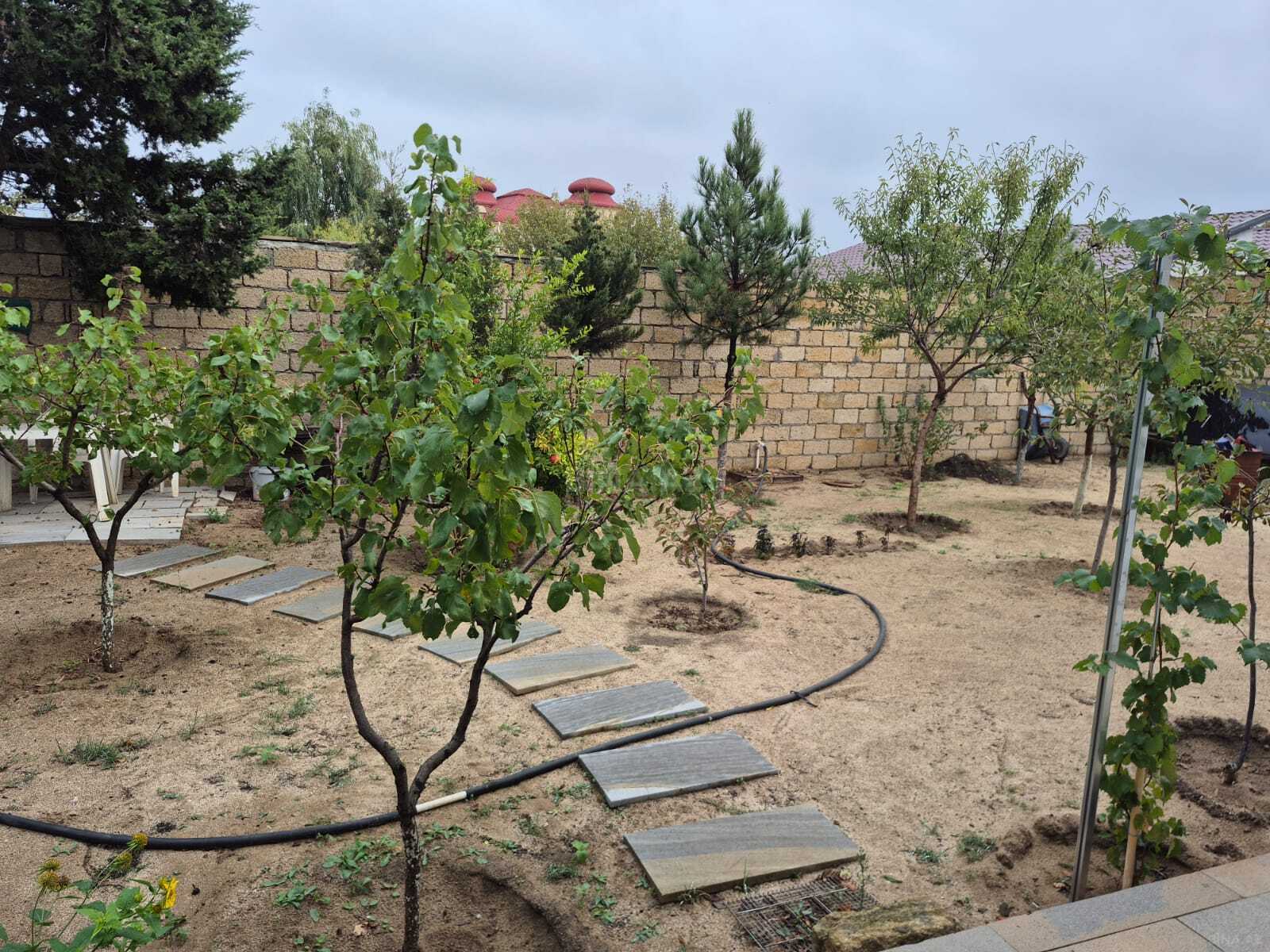4 otaqlı Həyət evi/Bağ evi, Novxanı q., Bakı