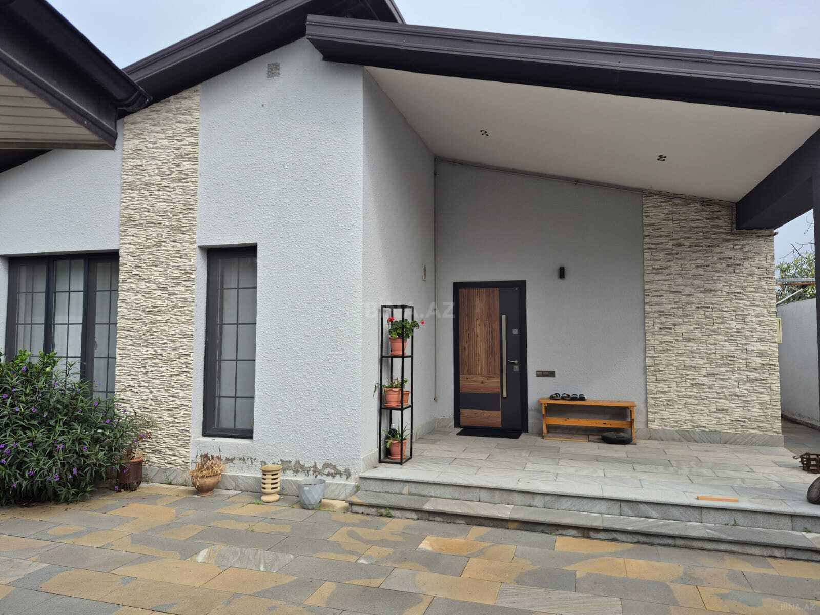 4 otaqlı Həyət evi/Bağ evi, Novxanı q., Bakı