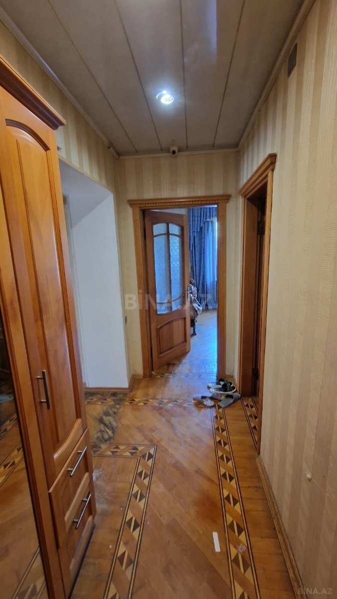 3 otaqlı Köhnə tikili, Elmlər Akademiyası m., Bakı