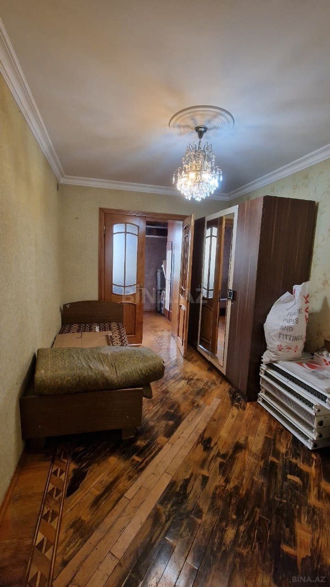 3 otaqlı Köhnə tikili, Elmlər Akademiyası m., Bakı