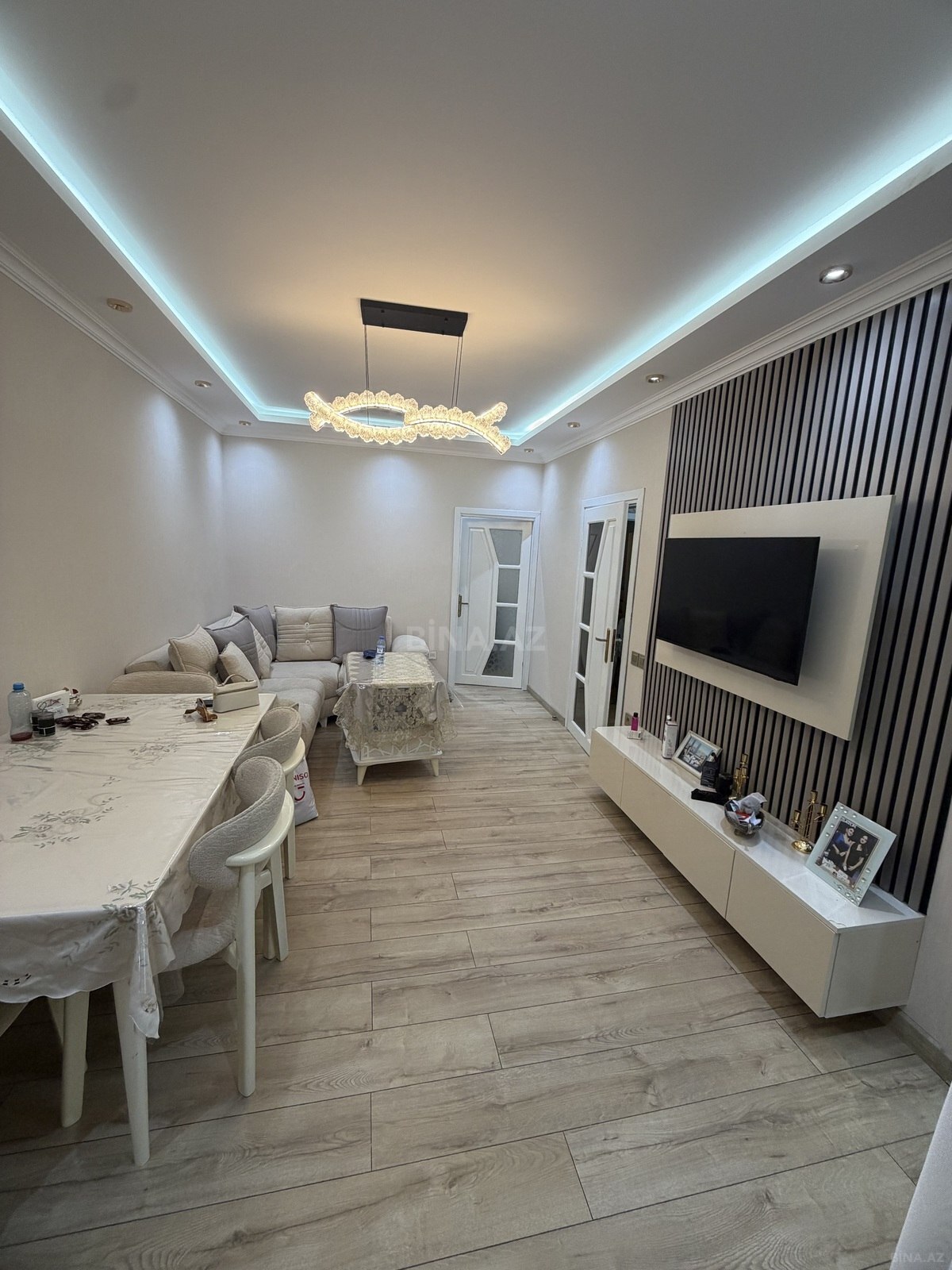 3 otaqlı Köhnə tikili, Memar Əcəmi m., Bakı