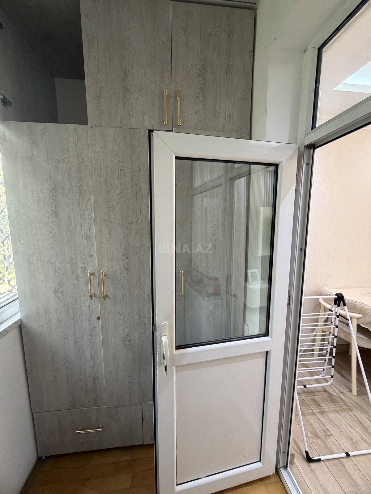 3 otaqlı Köhnə tikili, Memar Əcəmi m., Bakı
