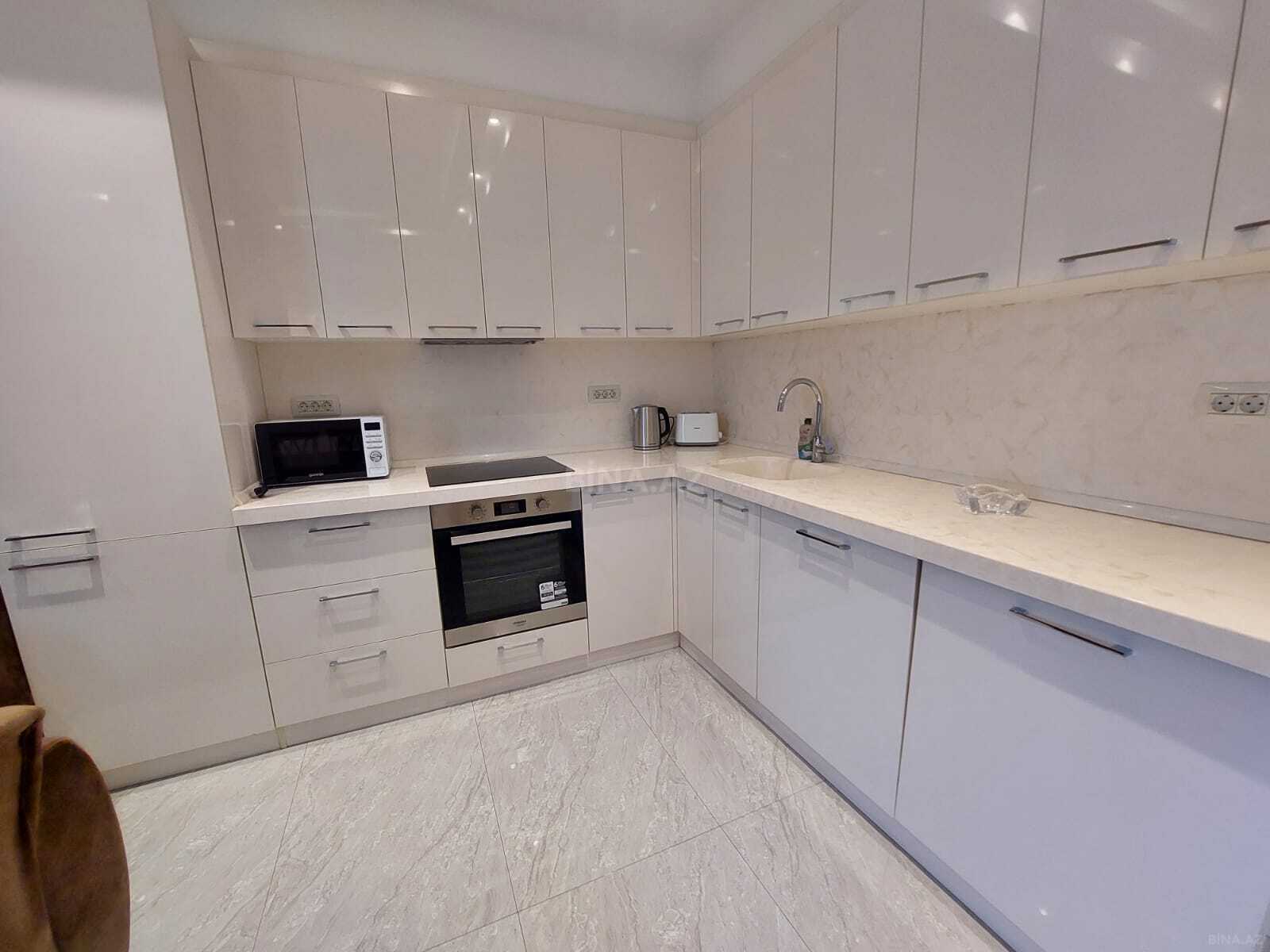3 otaqlı Yeni tikili, Elmlər Akademiyası m., Bakı