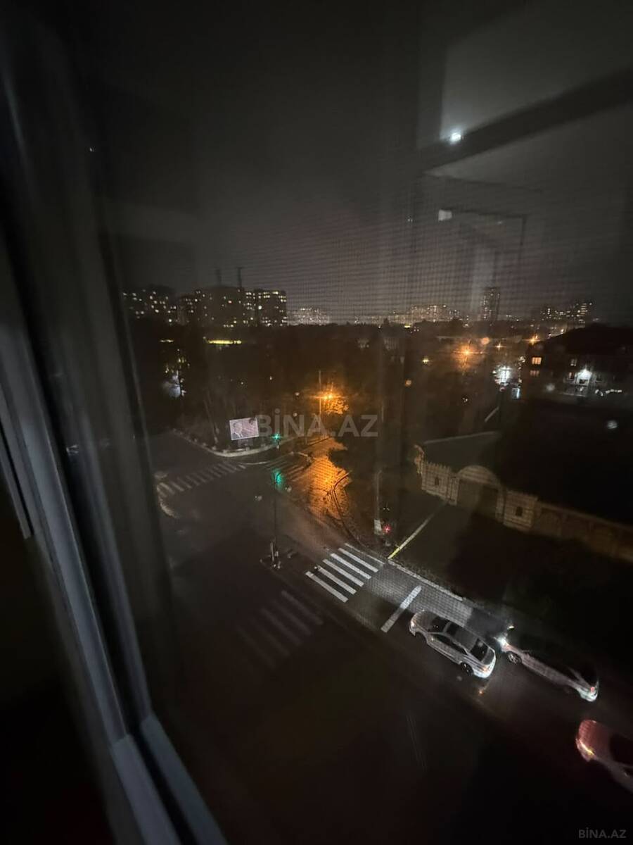 3 otaqlı Yeni tikili, Xırdalan