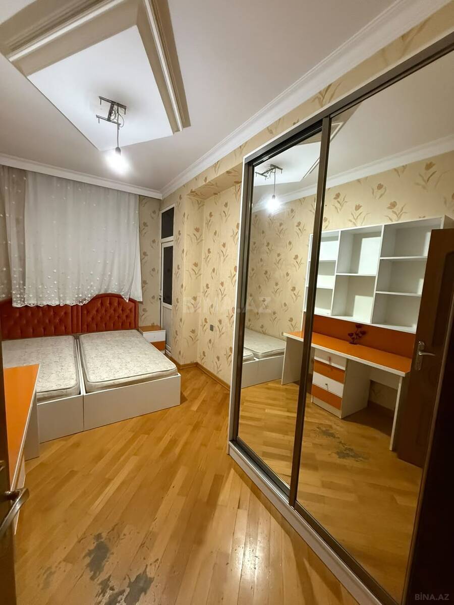 3 otaqlı Yeni tikili, Xırdalan