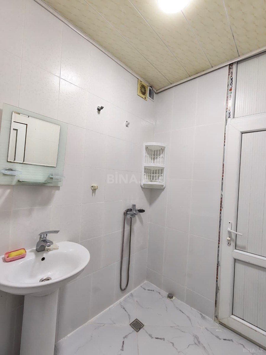 2 otaqlı Köhnə tikili, Memar Əcəmi m., Bakı