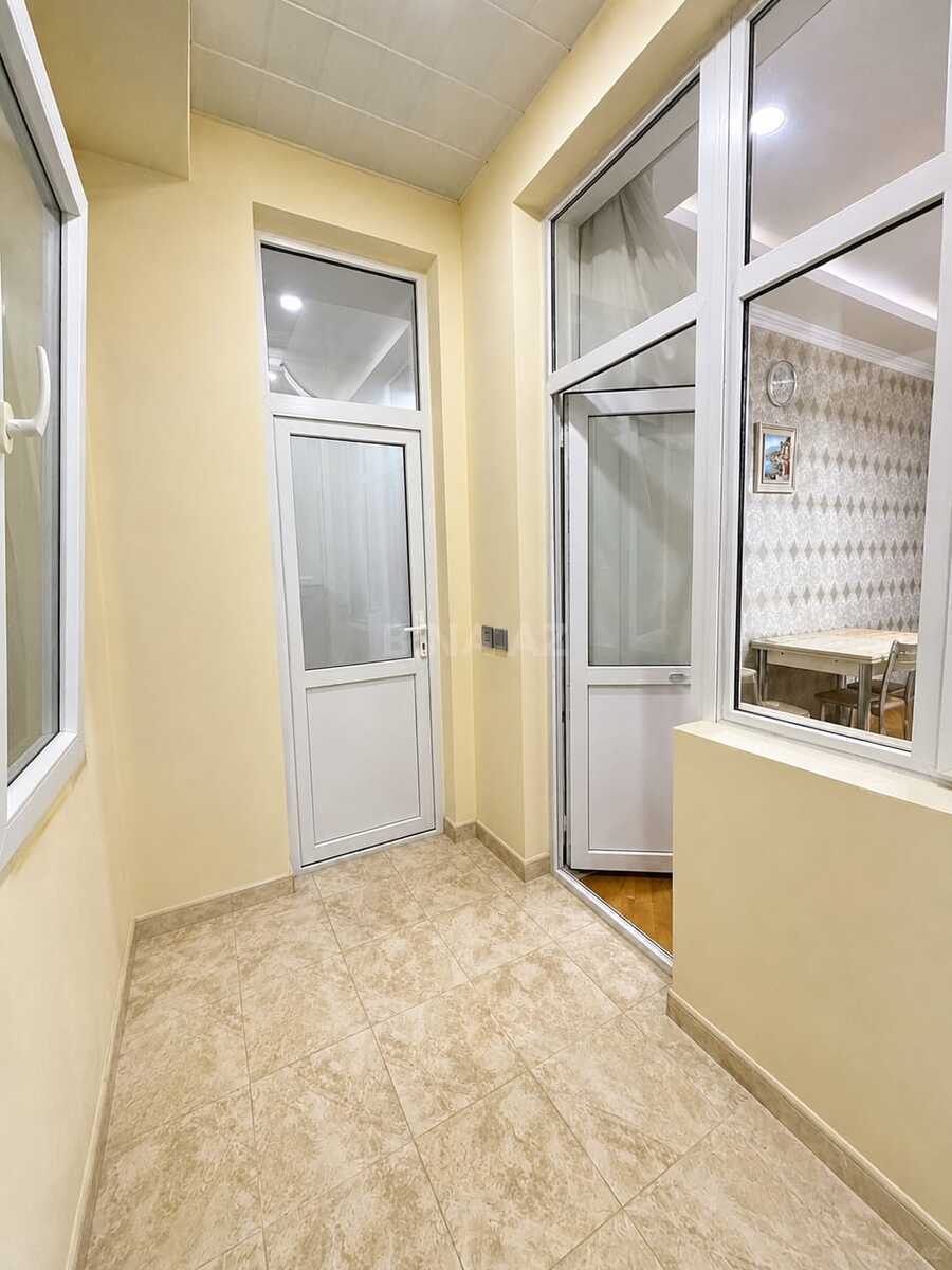 3 otaqlı Yeni tikili, Neftçilər m., Bakı