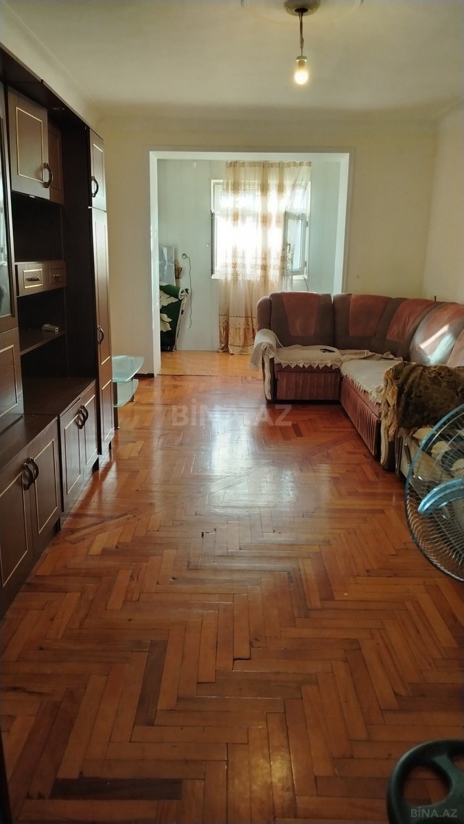 3 otaqlı Köhnə tikili, Abşeron r., Xırdalan