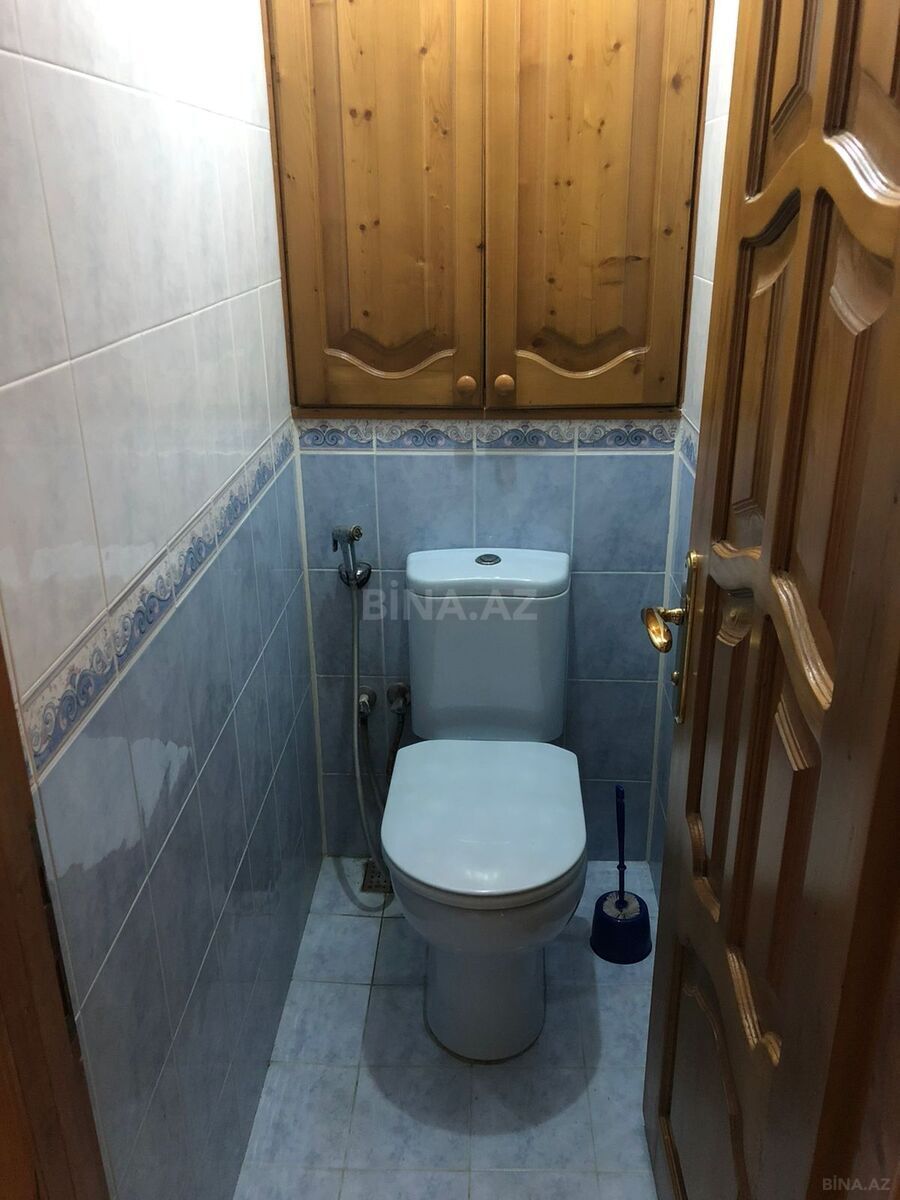 3 otaqlı Köhnə tikili, Şah İsmayıl Xətai m., Bakı