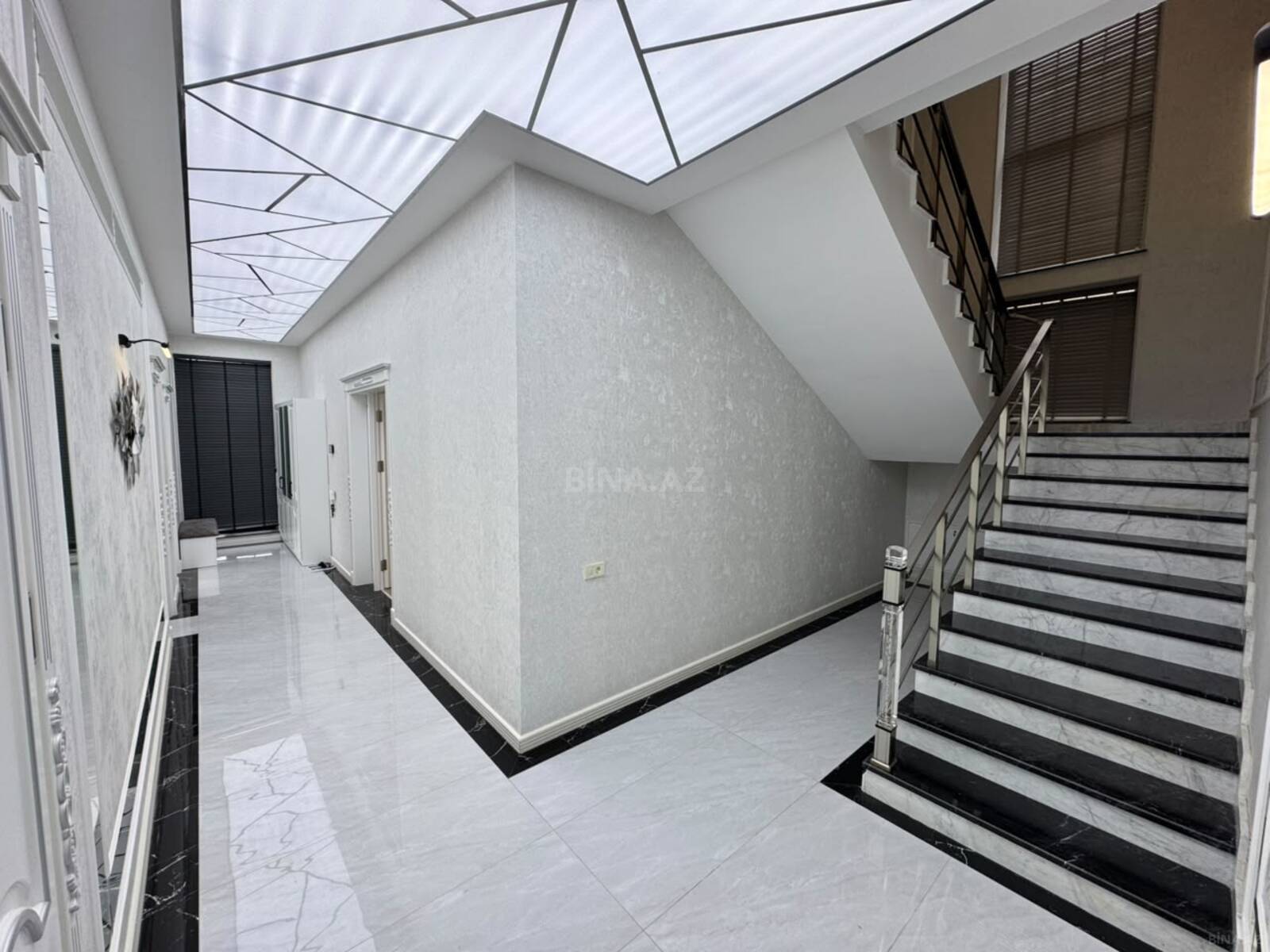 4 otaqlı Həyət evi/Bağ evi, Səbail r., Bakı