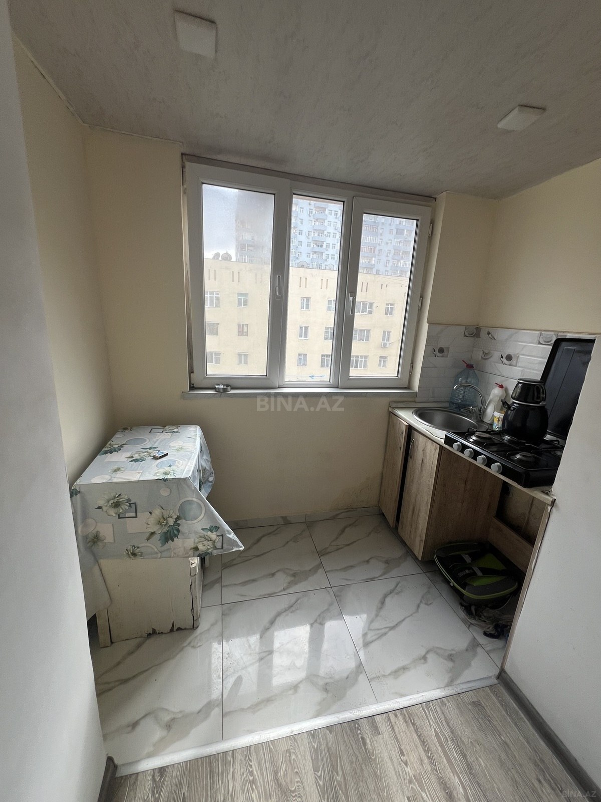 2 otaqlı Köhnə tikili, Qara Qarayev m., Bakı