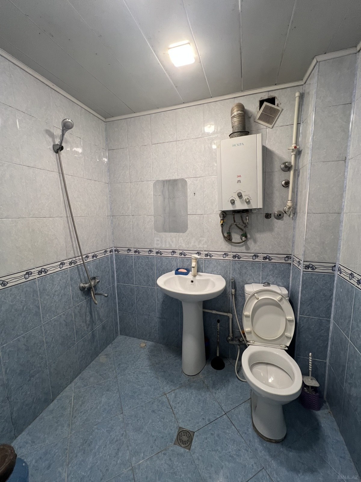 2 otaqlı Köhnə tikili, Qara Qarayev m., Bakı