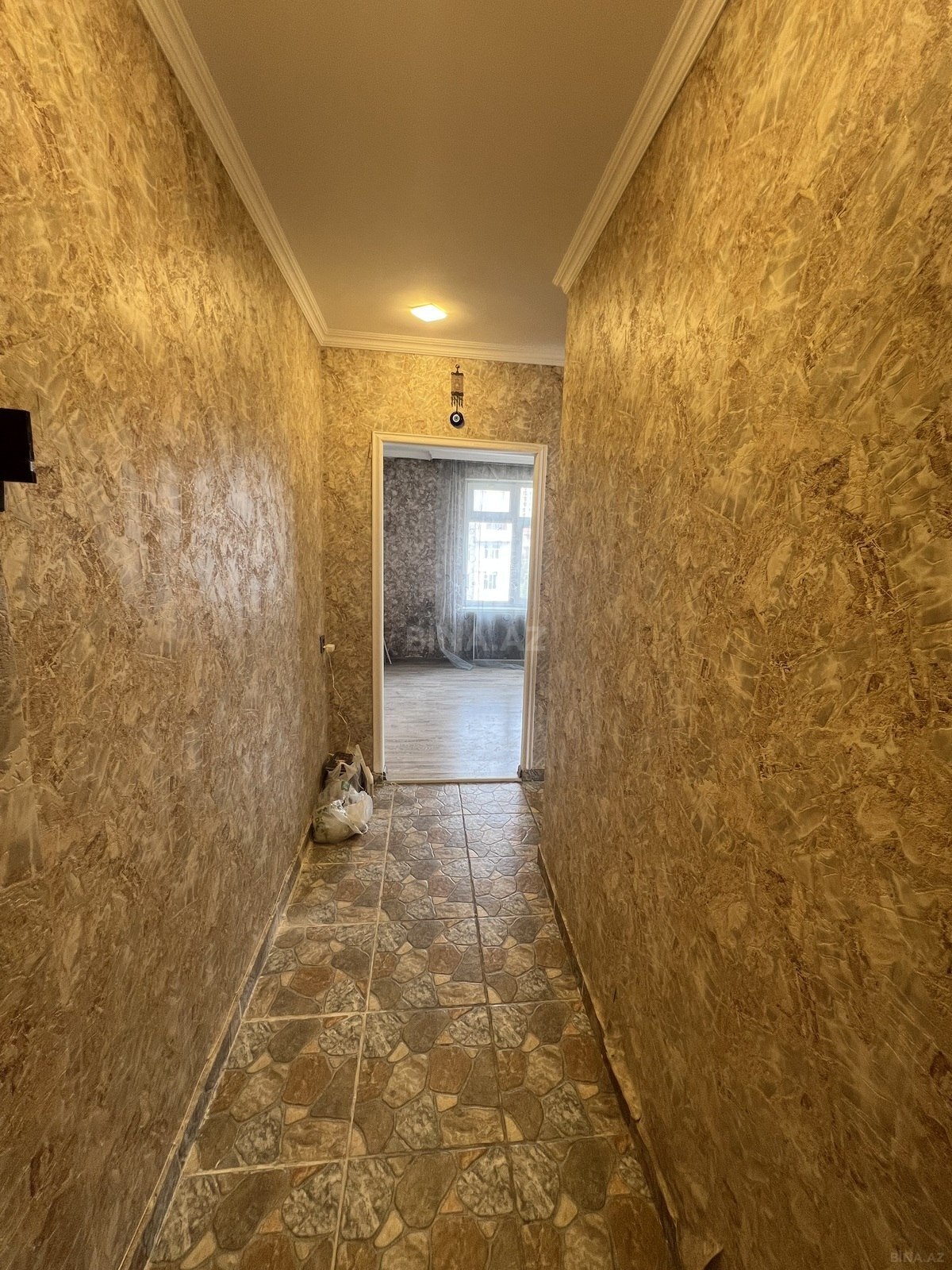2 otaqlı Köhnə tikili, Qara Qarayev m., Bakı