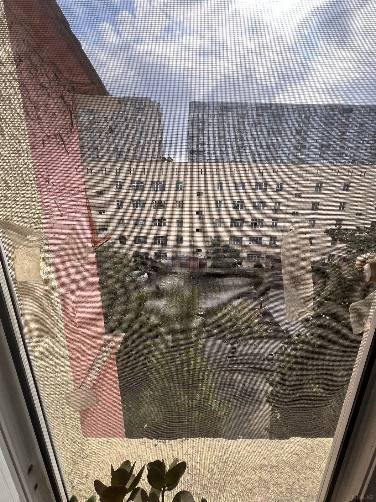 2 otaqlı Köhnə tikili, Qara Qarayev m., Bakı