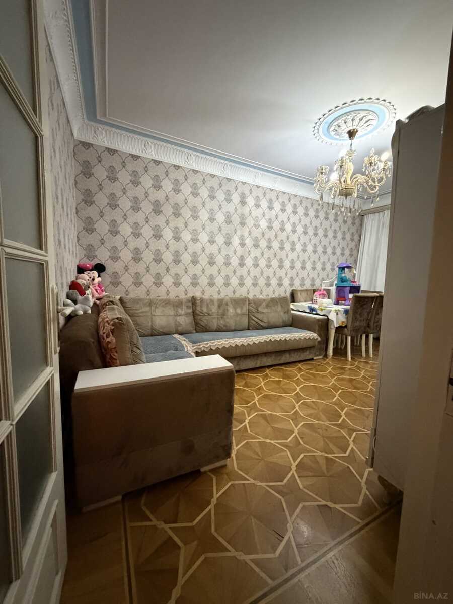 2 otaqlı Köhnə tikili, Memar Əcəmi m., Bakı