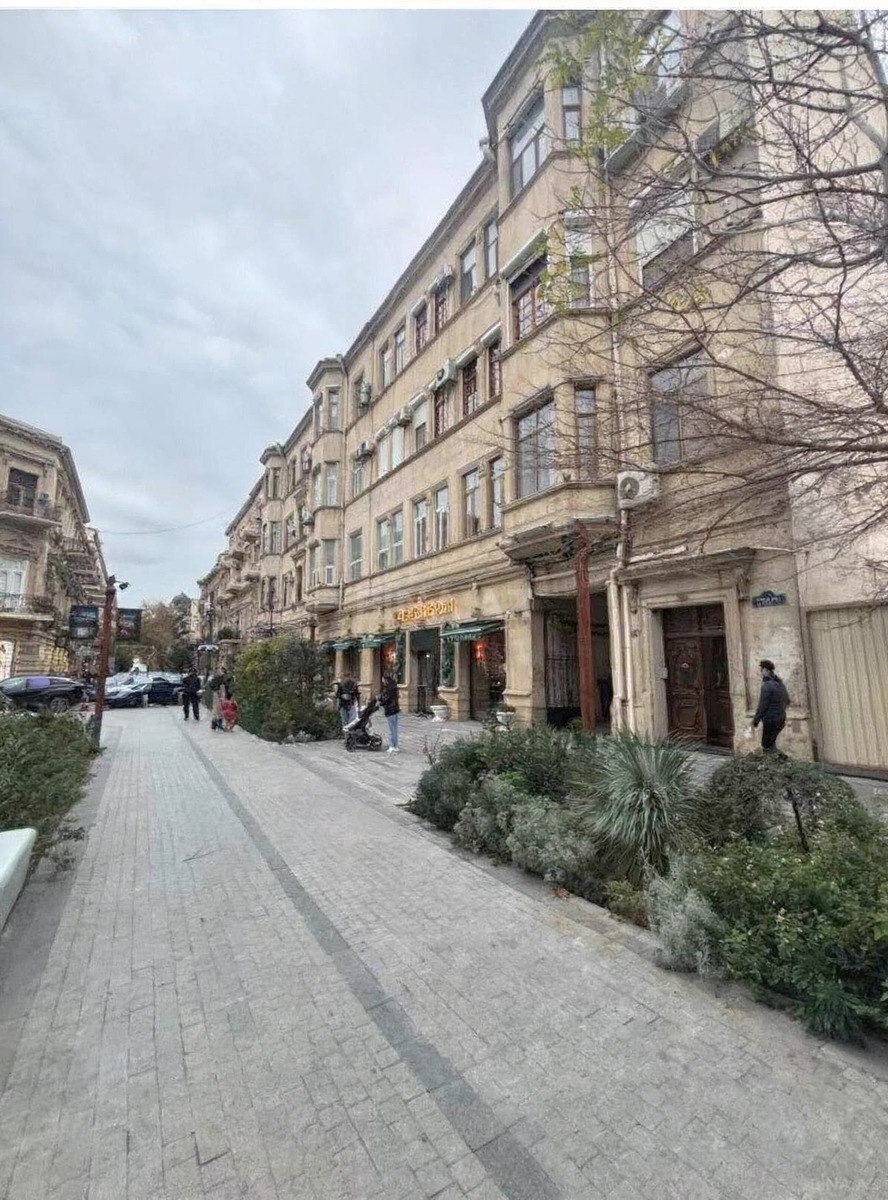 1 otaqlı Köhnə tikili, Sahil m., Bakı