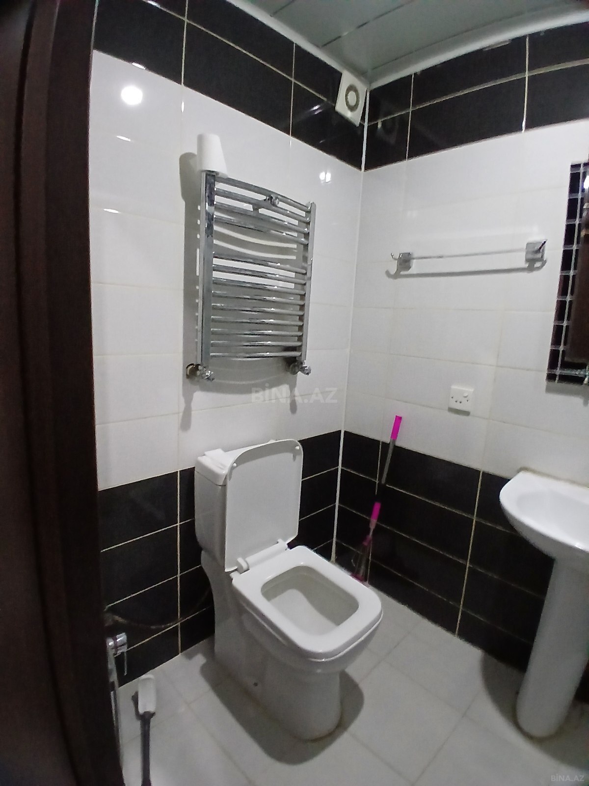 3 otaqlı Yeni tikili, Xırdalan