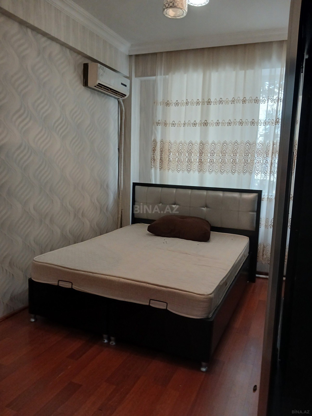 3 otaqlı Yeni tikili, Xırdalan