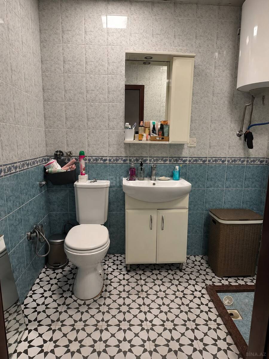 3 otaqlı Köhnə tikili, Elmlər Akademiyası m., Bakı