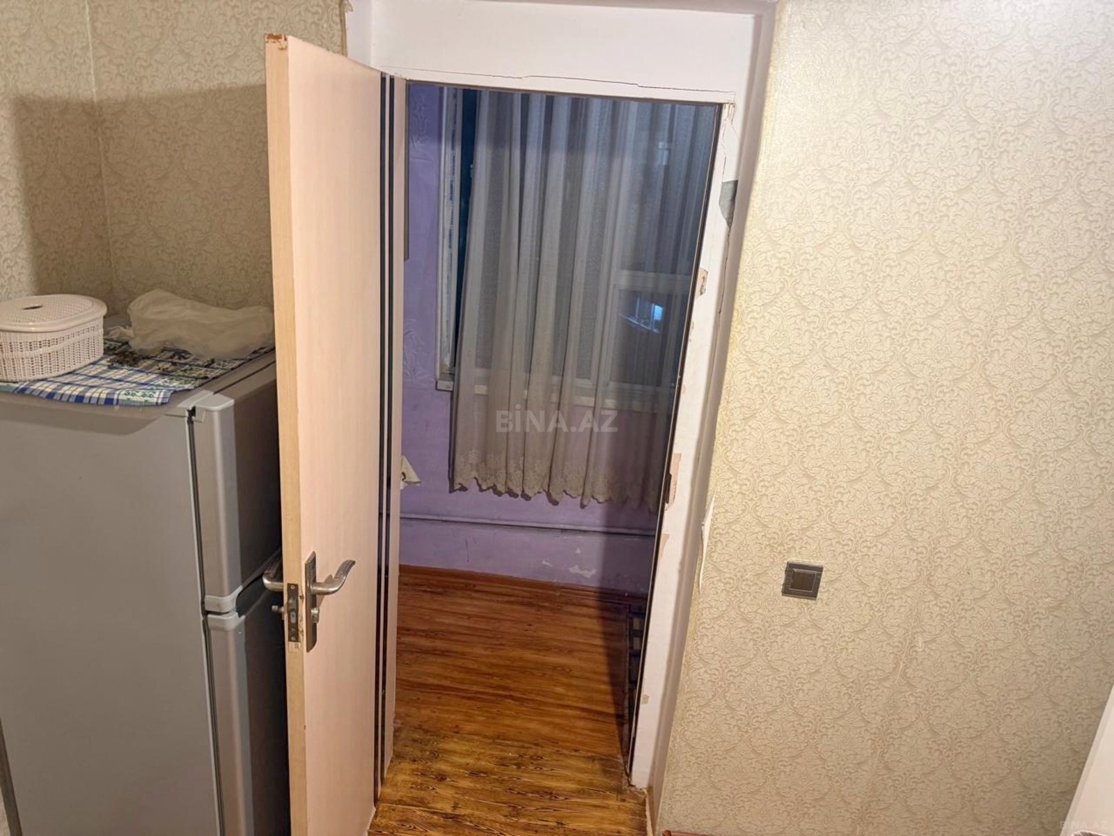 3 otaqlı Köhnə tikili, Qara Qarayev m., Bakı