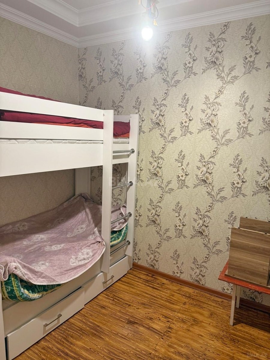 3 otaqlı Köhnə tikili, Qara Qarayev m., Bakı