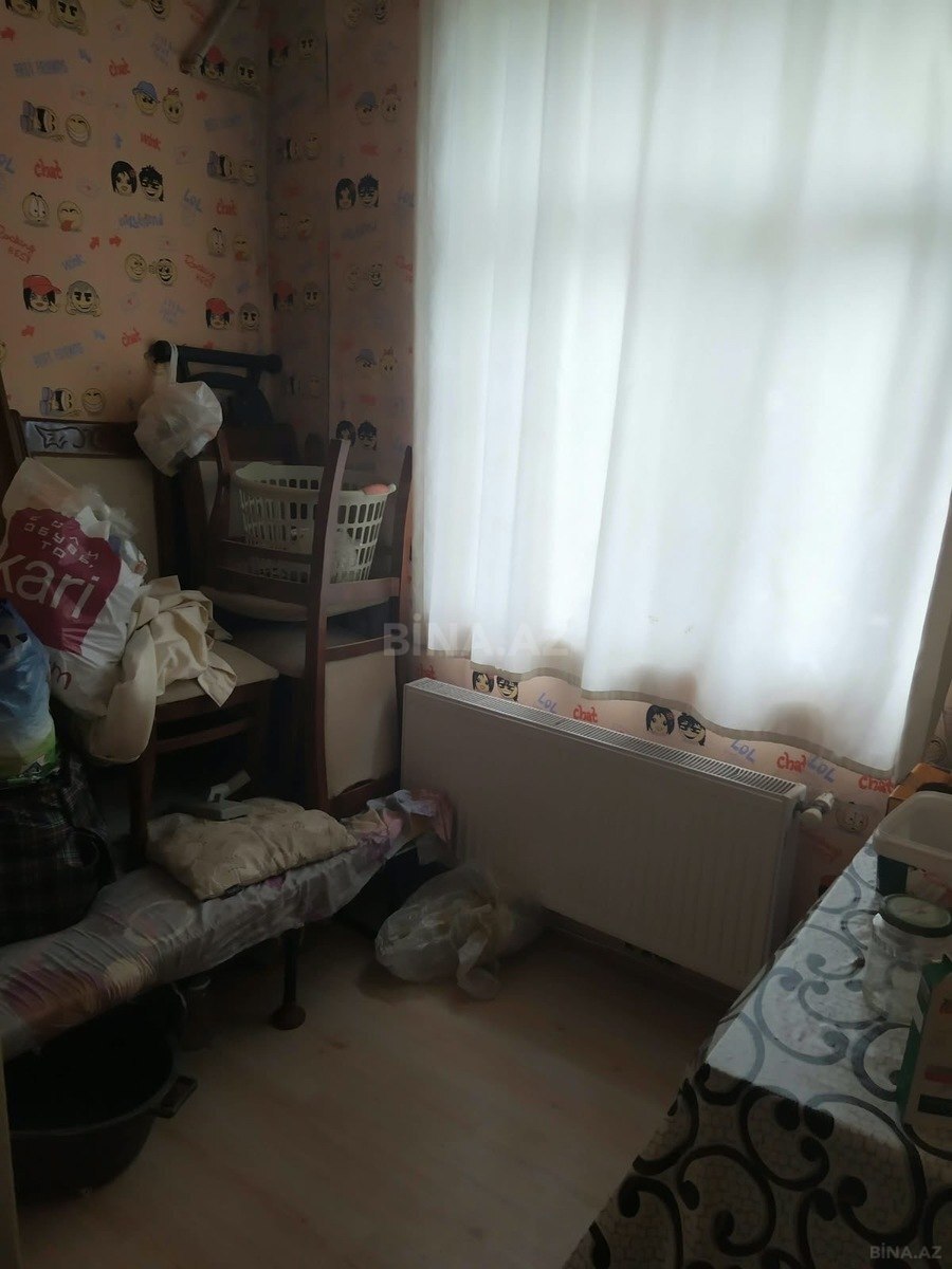 3 otaqlı Köhnə tikili, Neftçilər m., Bakı
