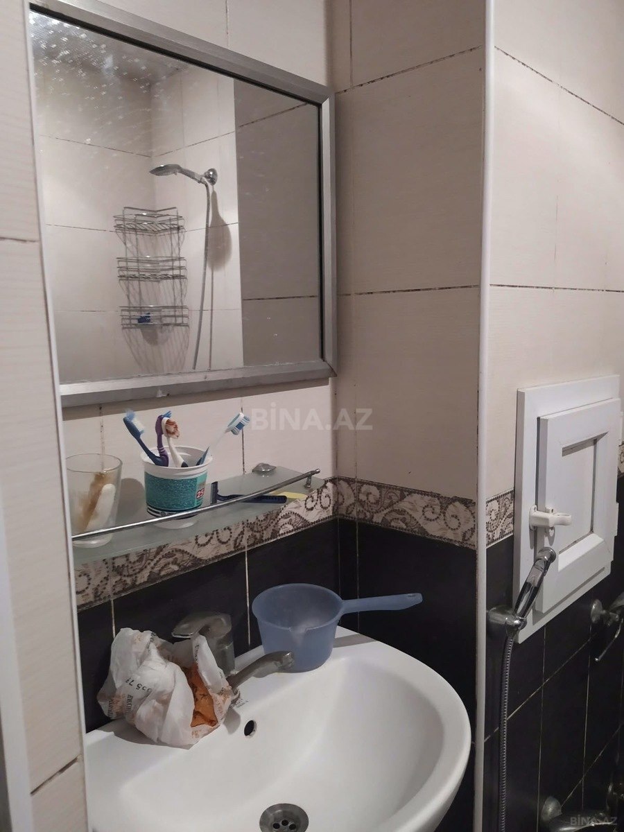 3 otaqlı Köhnə tikili, Neftçilər m., Bakı