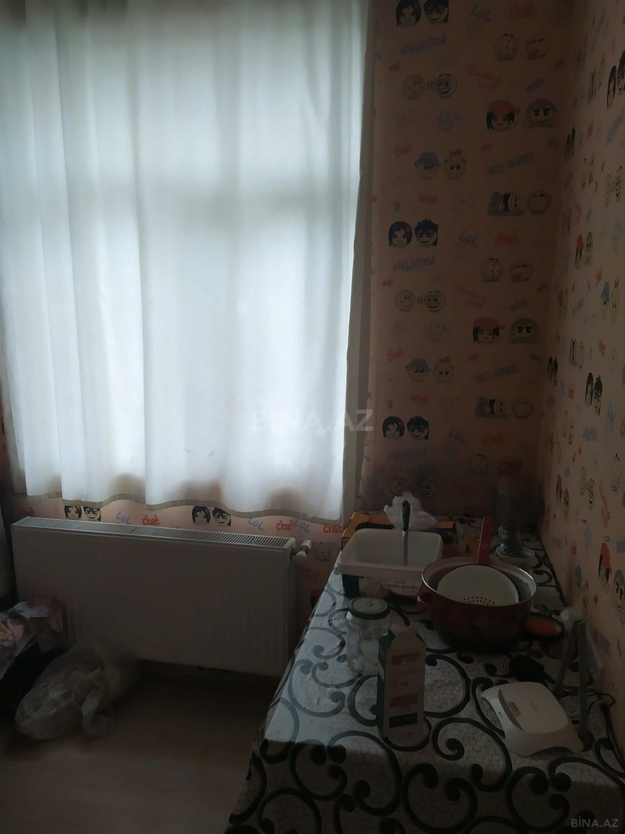 3 otaqlı Köhnə tikili, Neftçilər m., Bakı