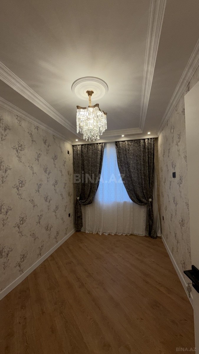 3 otaqlı Köhnə tikili, Memar Əcəmi m., Bakı