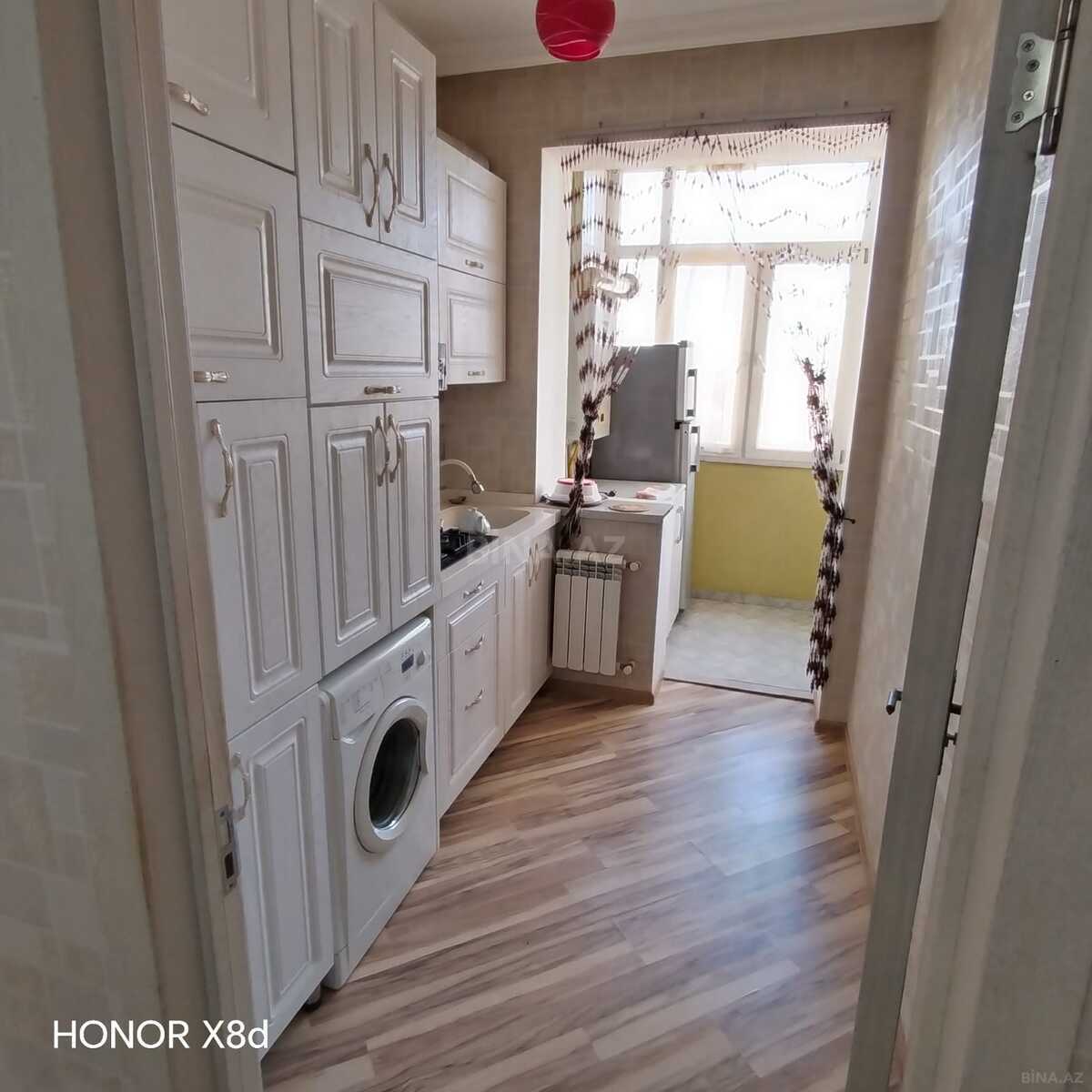 3 otaqlı Yeni tikili, Xırdalan
