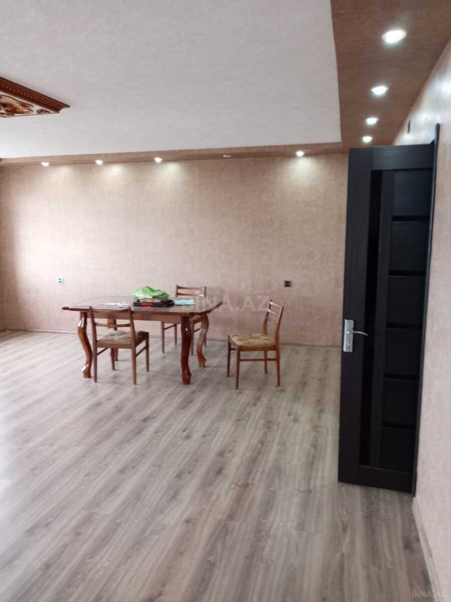 5 otaqlı Köhnə tikili, Gəncə