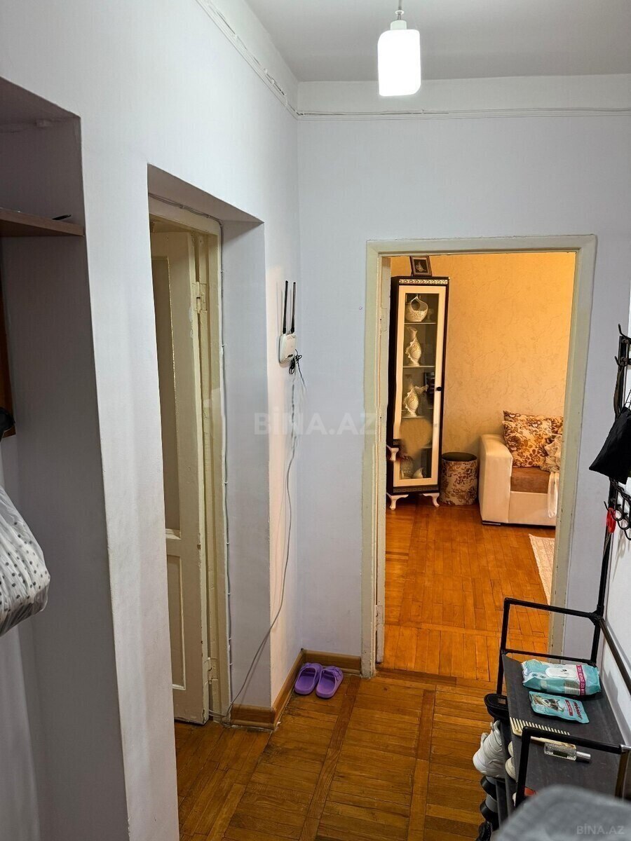 3 otaqlı Köhnə tikili, Qara Qarayev m., Bakı