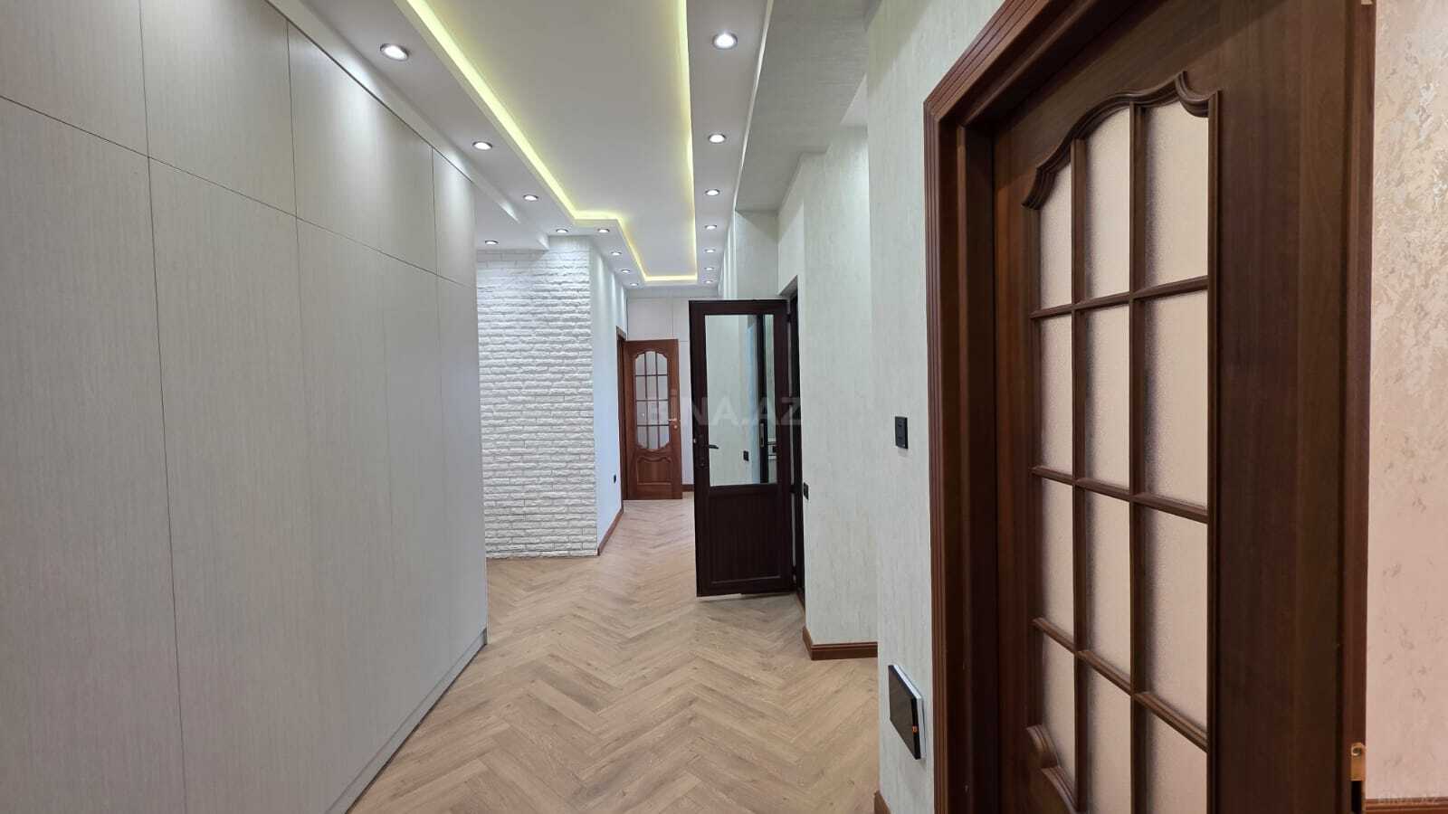 3 otaqlı Yeni tikili, 8 Noyabr m., Bakı