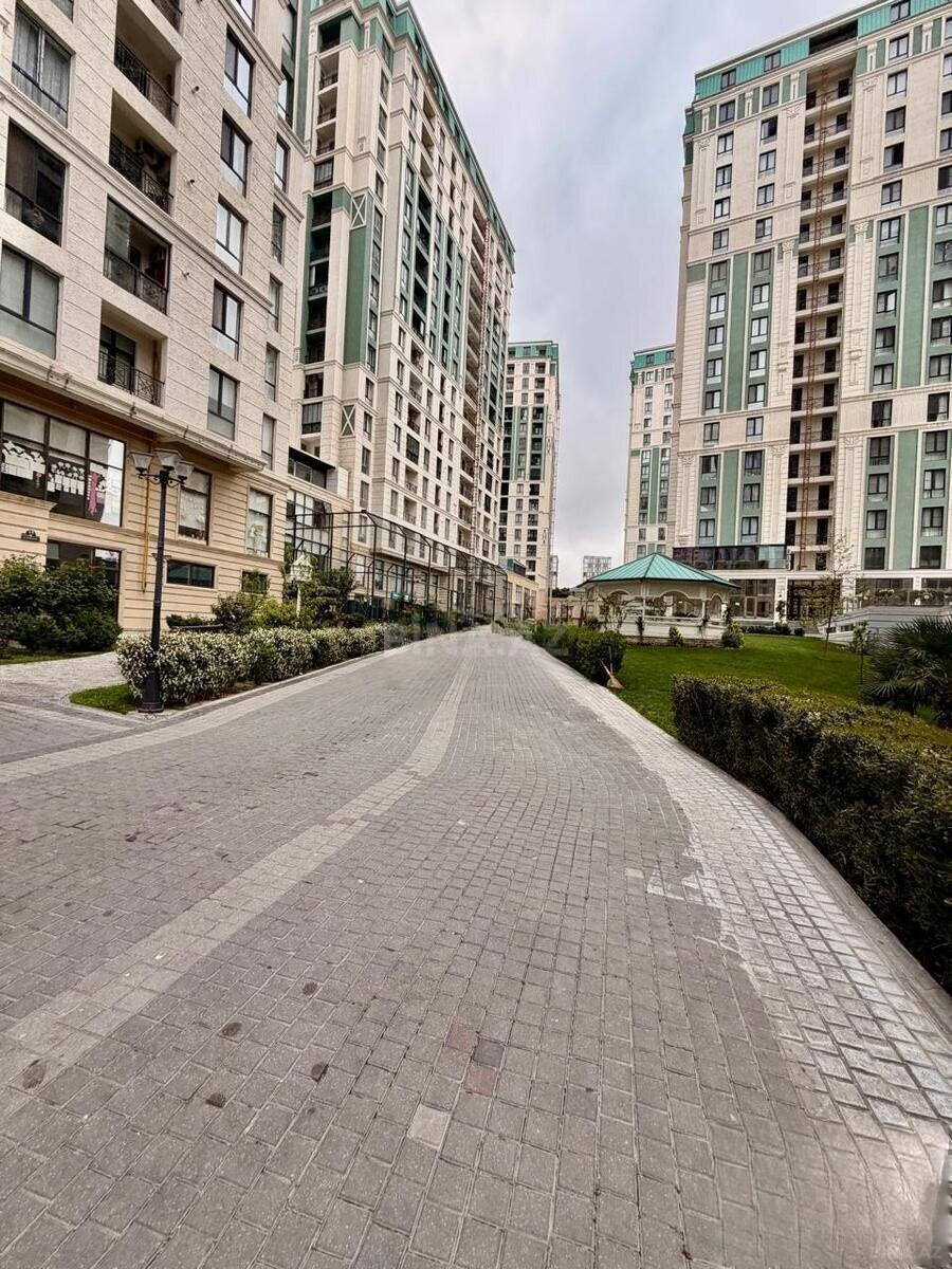 4 otaqlı Yeni tikili, Gənclik m., Bakı