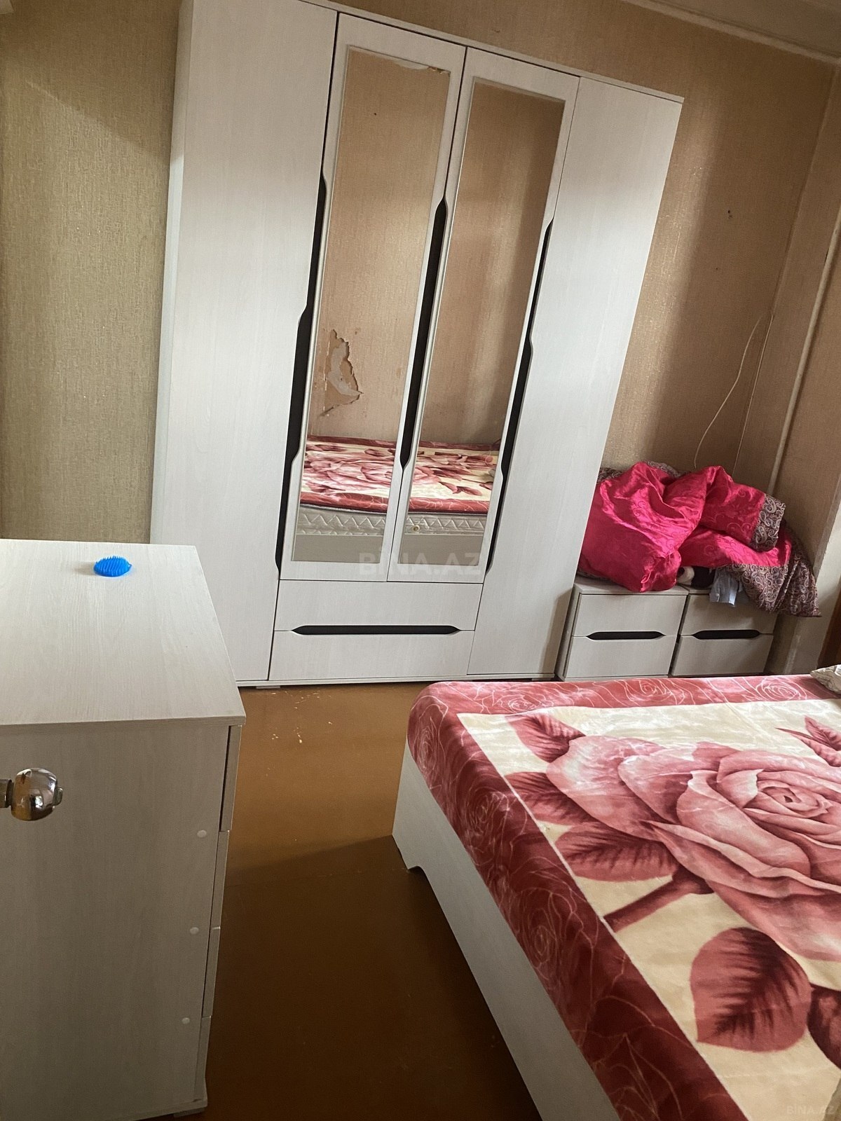 2 otaqlı Köhnə tikili, Bakıxanov q., Bakı