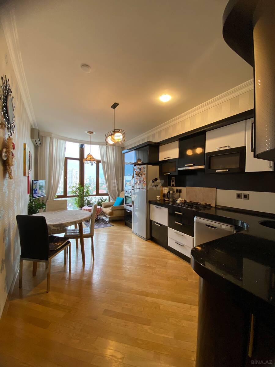 3 otaqlı Yeni tikili, 8 Noyabr m., Bakı