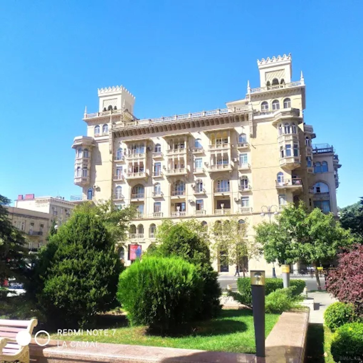3 otaqlı Köhnə tikili, Sahil m., Bakı