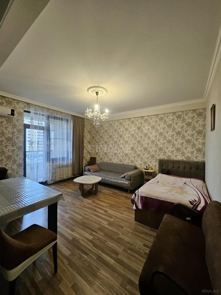 3 otaqlı Yeni tikili, Şah İsmayıl Xətai m., Bakı