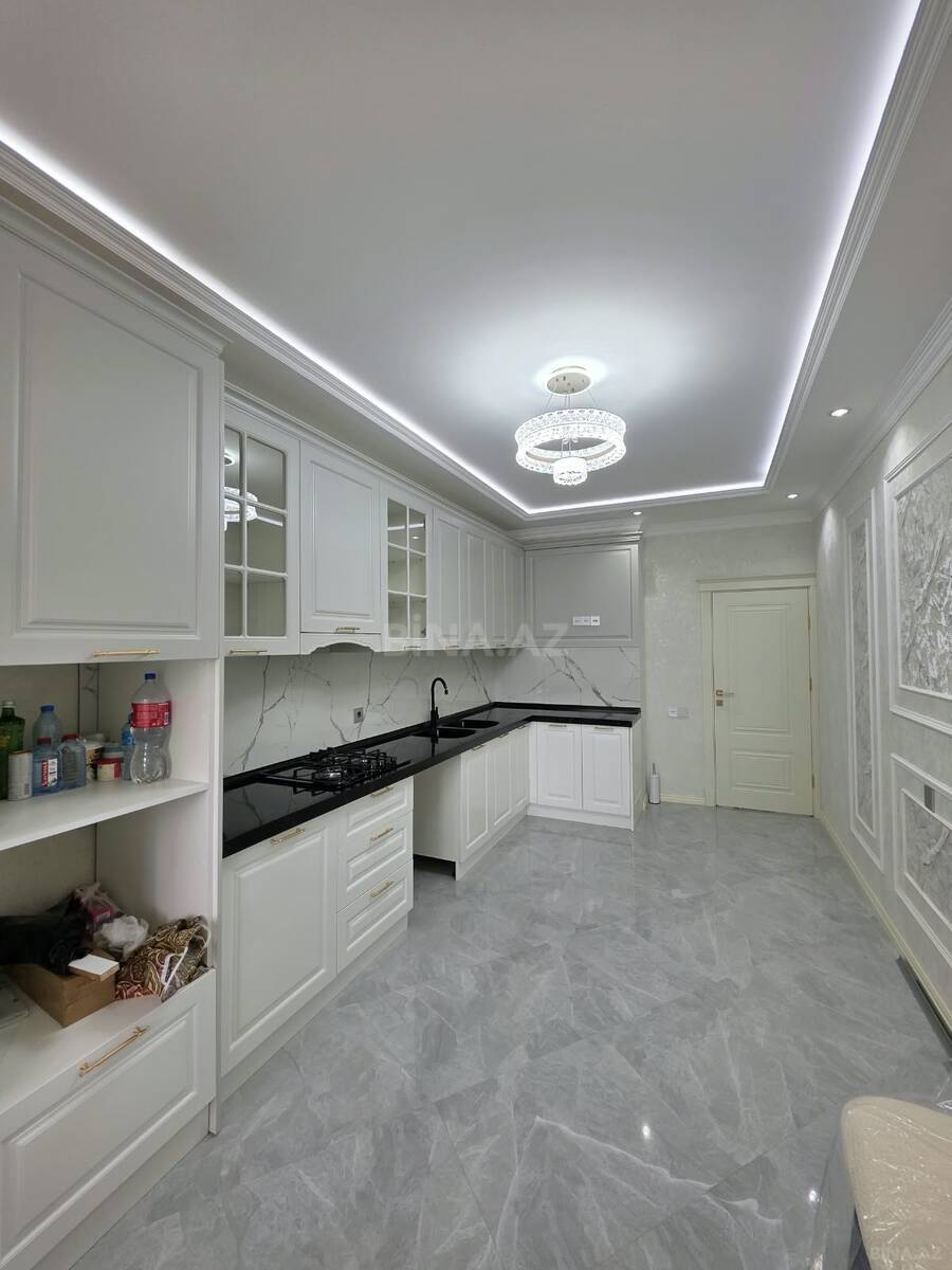 3 otaqlı Yeni tikili, Neftçilər m., Bakı
