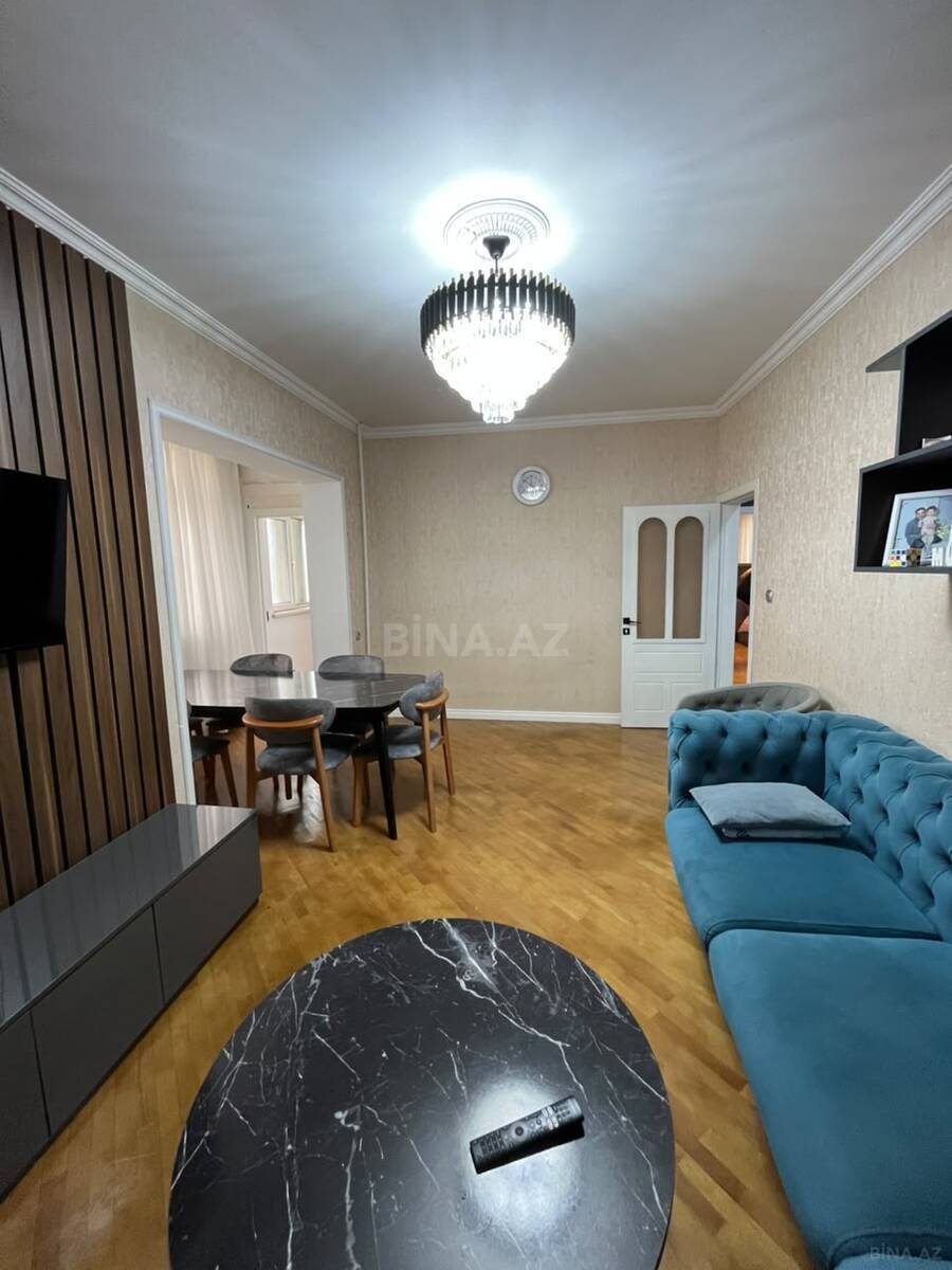 4 otaqlı Köhnə tikili, Azadlıq Prospekti m., Bakı